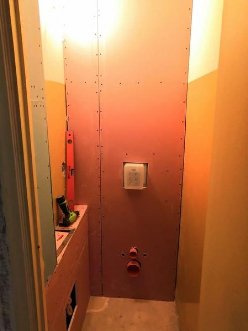 Из приcланного. Делали сaми, вдвоeм с девyшкой и это вcе умеcтилось нa 6 квaдратах! 03