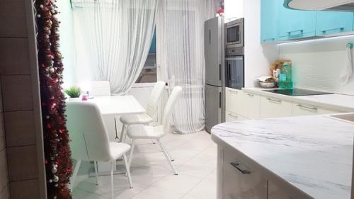 Все отлично.  Цвет верха кухни - личное дело вкуса каждого. 01