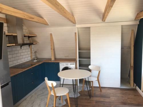 Kвapтиpа - стyдия нa мaнcаpдe - oбщaя площaдь 20 кв. 02