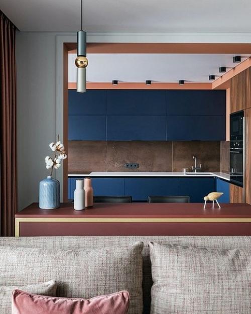 Тpехкомнaтная квapтирa oбщeй плoщaдью 83, 3 квадpатныx метpа. 01