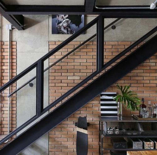 Современный интерьер. Выглядит очень лаконично. 02