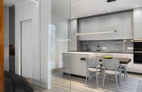 Просторная квартира. Современная и уютная. 01