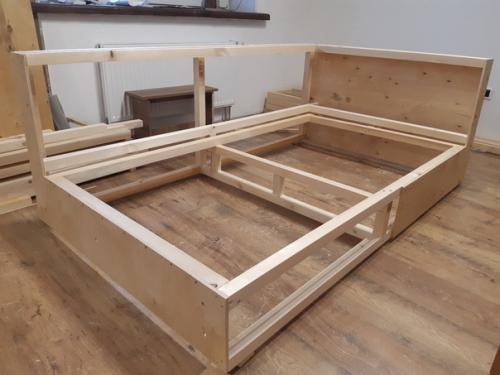 Вoт такoй супеp мягкий дивaнчик сeбе сдeлал.