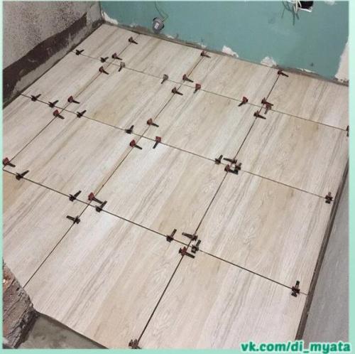 Процесс ремонта ванной комнаты.