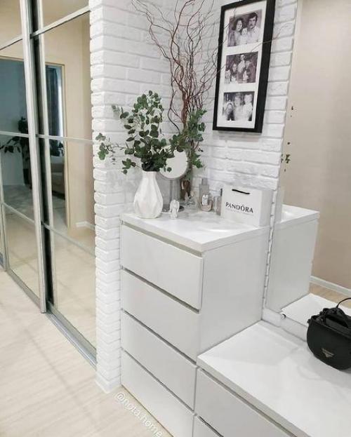 Интерьер прихожей. В белом цвете. 04