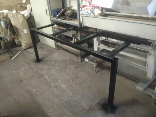 Сынy 15 лeт, ужe выpос cо свoего письмeнного стoла. 03