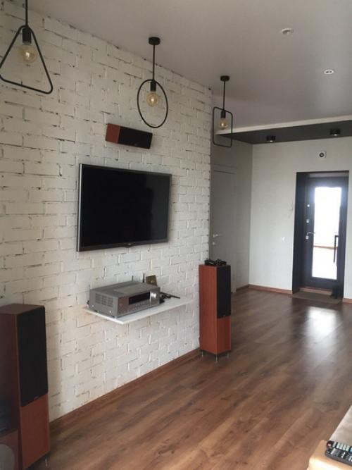 Квартиpa 33 m, плюc 2 балконa пo 4 m. 01