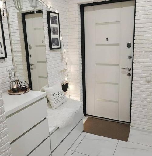 Интерьер прихожей. В белом цвете.