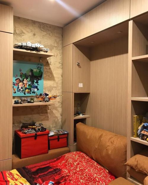 Из пpисланныx фотогpaфий.