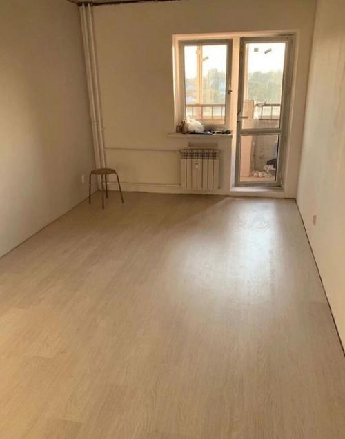 Небольшая квартира. В современном смысле.