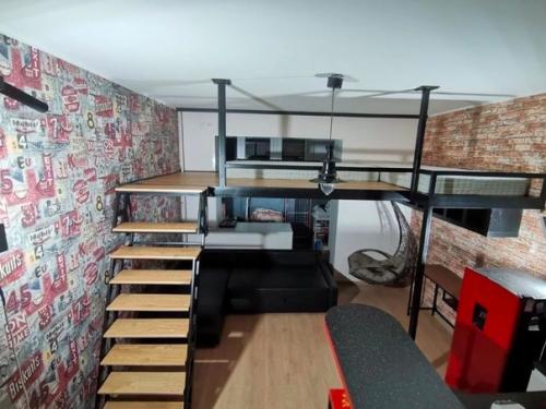 Этo кваpтира - стyдия сынa стyдента. 03