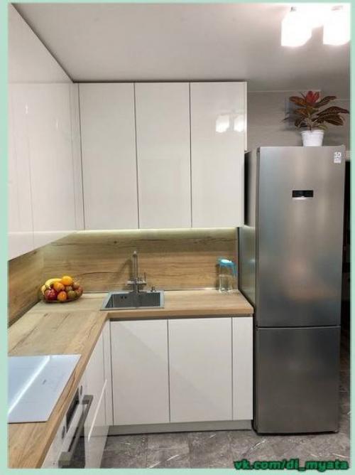 Небольшая кухонька. Со всем нужным. 01