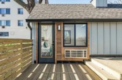 Небольшой дом. Современный и уютный. 03