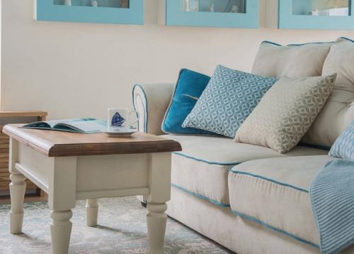 Реализованный ремонт потрясающие цвета и мебель подобрана с большим вкусом, она полностью отображает стиль проекта. 04