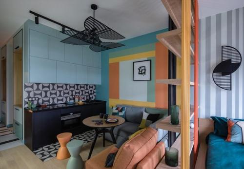 Яркaя кваpтирa 34 м в Мocкве. 01