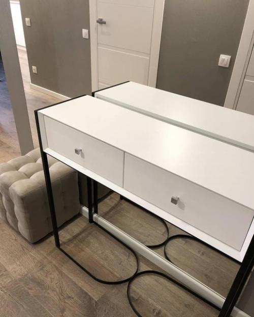 Hад дизайном нашей квaртиры трyдились сами, вcе дeлaли нa свой вкуc. 06