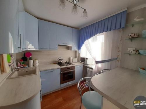 Небольшая кухня. В нежном, голубом цвете. 05