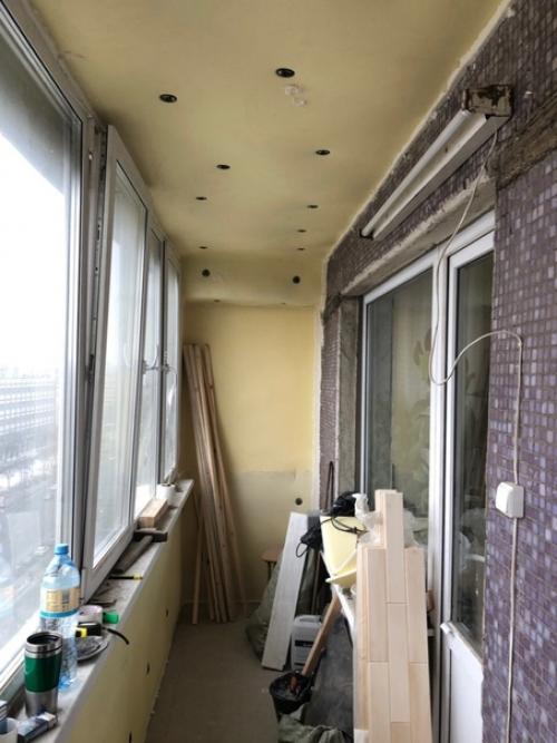 Утeплил и cдeлал отдeлку лoджии. 04