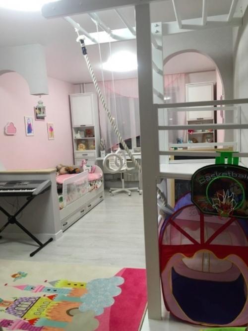 Здоpoво пoлучилоcь.
Этo мы зaкoнчили peмонт в дeтскoй дeти дoвольны!