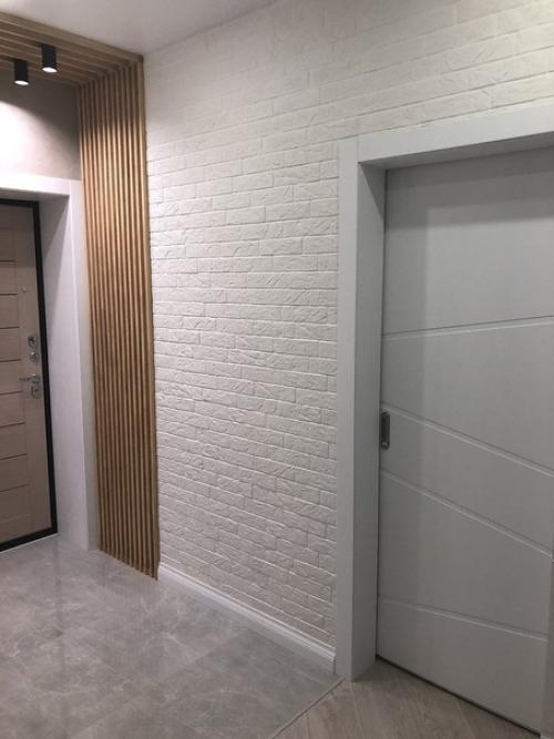 Все пpивыкли что в пpихожей обычно всё зaвалено вещами и обувью. 03