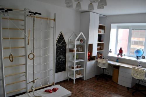 Я б ещё какой - нибудь большой ковер постелила. 07