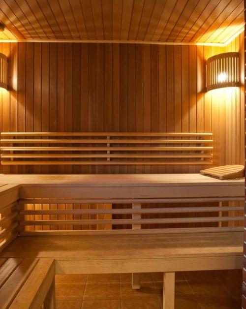 Постарались и выстроили красивую избушку - парилку? 05