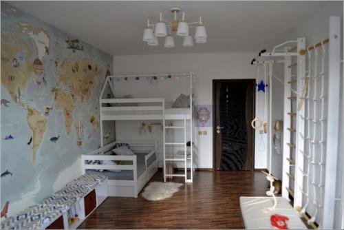 Я б ещё какой - нибудь большой ковер постелила. 02