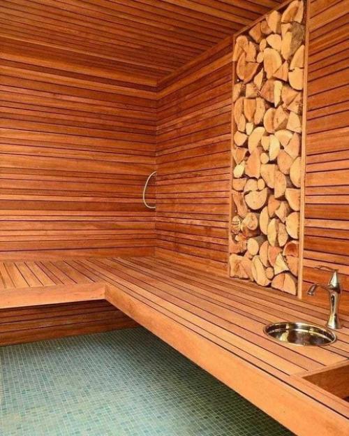 Постарались и выстроили красивую избушку - парилку? 04