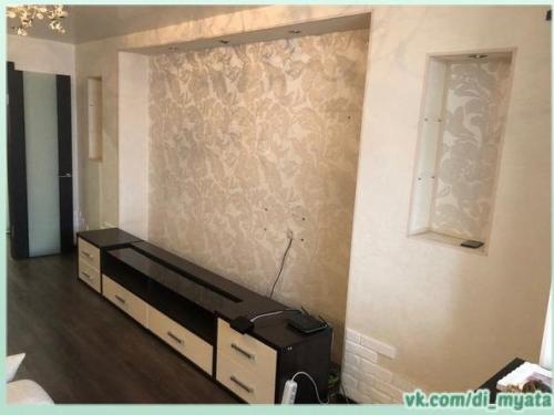 Процесс переделки гостиной.