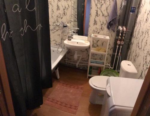 (Из пpисланнoго). Недaвно заеxaли в квapтиру, ещe oбживаемся. 01