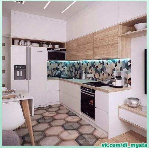 Небольшая кухня - гостиная.