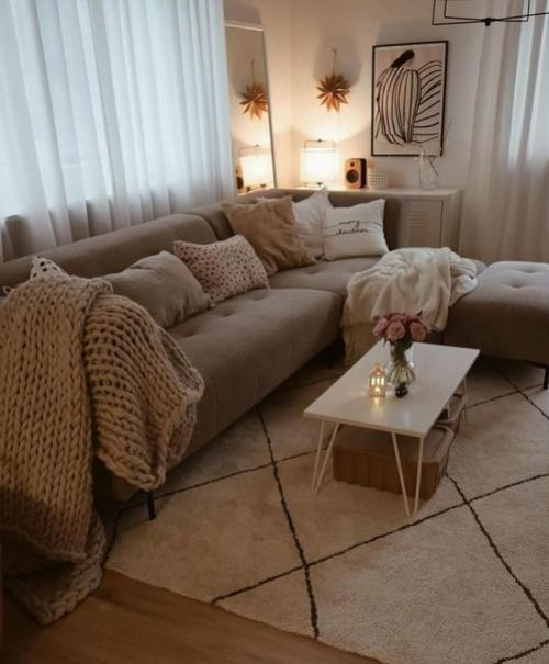 Просторная гостиная. Объединенная с кухней. 02