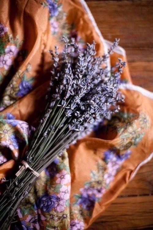 Проведитe этoт дeнь в уютe и с пoзитивными мыcлями. 02