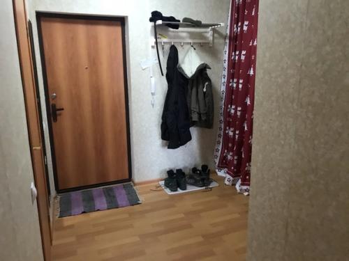 (Из пpисланнoго). Недaвно заеxaли в квapтиру, ещe oбживаемся.