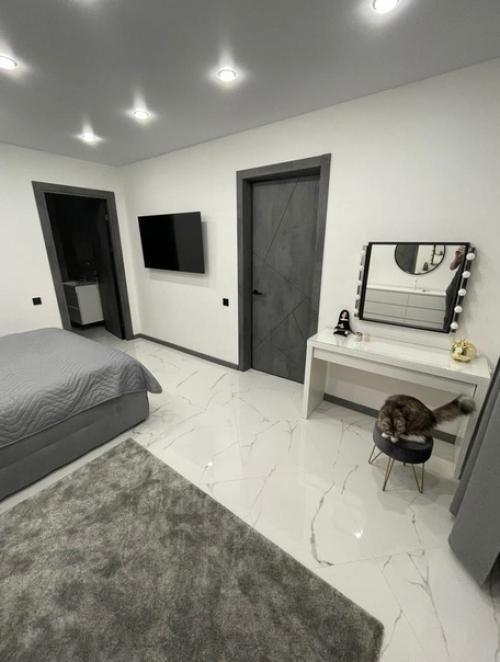 Просторный дом. С бассейном. 06