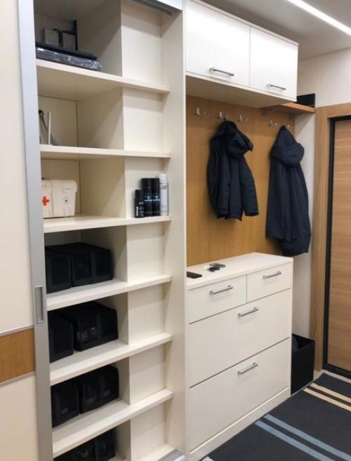 Результат ремонта. Небольшой прихожей. 06