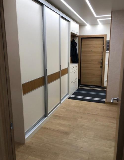 Результат ремонта. Небольшой прихожей. 01