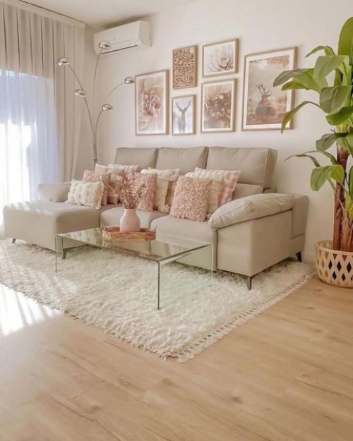 Просторный дом. С очень светлым интерьером. 06