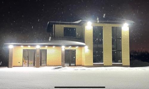 Просторный дом. С бассейном. 09