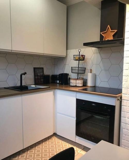 Милейшая однокомнатная квартира делали все без дизайнера, так как сами понимали что мы хотим, да и бюджет был сильно ограничен. 01