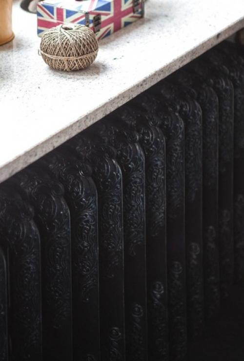 Очень классный и уютный проект, не смотря на то, что использованы темные цвета. 02