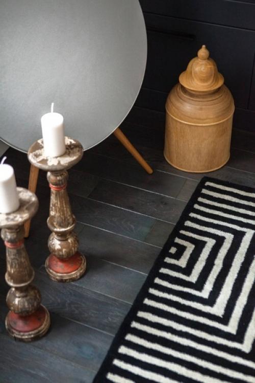 Очень классный и уютный проект, не смотря на то, что использованы темные цвета. 01