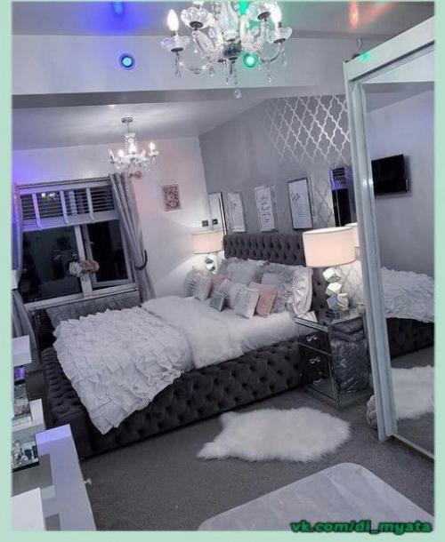 Просторный дом. В светлых тонах.