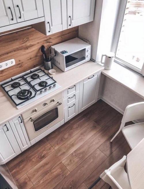 Небольшая кухня. Светлая и уютная. 01