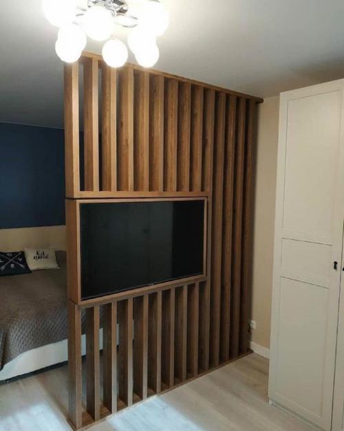 Интересная идея. Для комнаты с разделением на зоны. 03