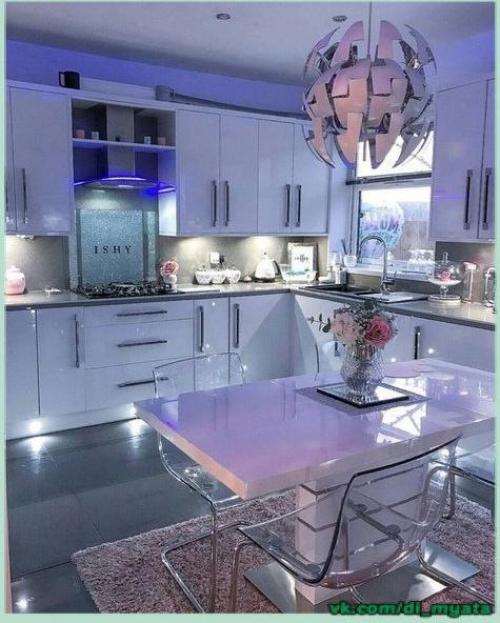 Просторный дом. В светлых тонах. 05