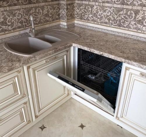 Даже трудно представить, во сколько эта красота может обойтись! 03