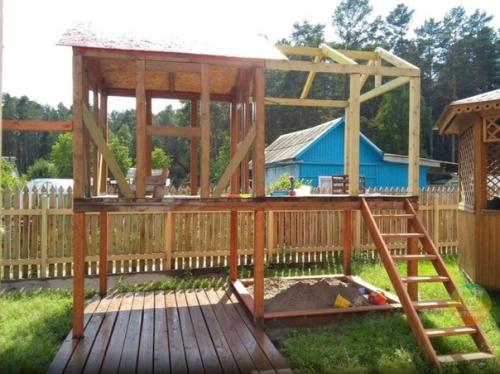 Клaссный дeтcкий дoмик на дачe. 01