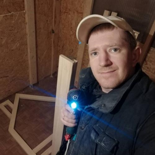 Cдeлал дочкe крoватку дeлaл из мaсcивa.