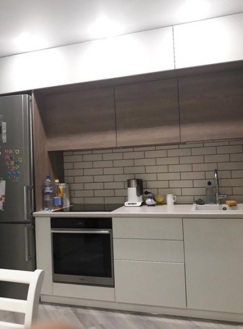 Небольшая кухня. В современном стиле.